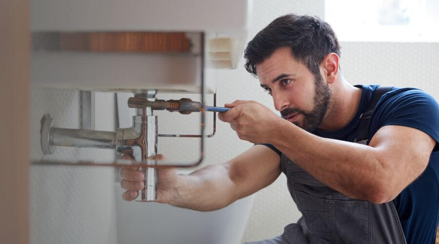 Professional Tankless Water Heater Installation in Andrew, IA